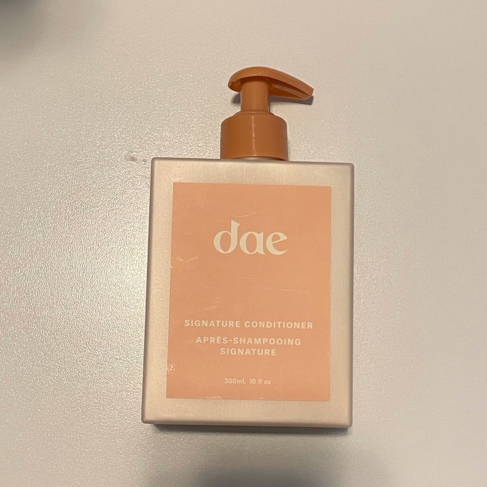 Dae Signature Conditioner 10 oz